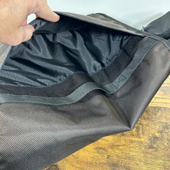 Targus 14" Laptop Messenger Bag Shoulder Strap Padded Brown Nylon 14x10x3 - Picture 12 of 12